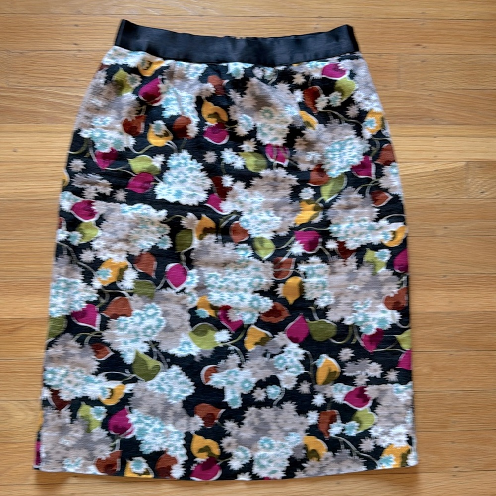 Anthropologie floral pencil skirt with exposed zipper